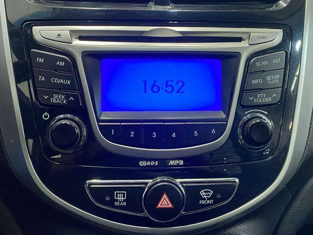 Купить Hyundai Solaris с пробегом. Фото: #13