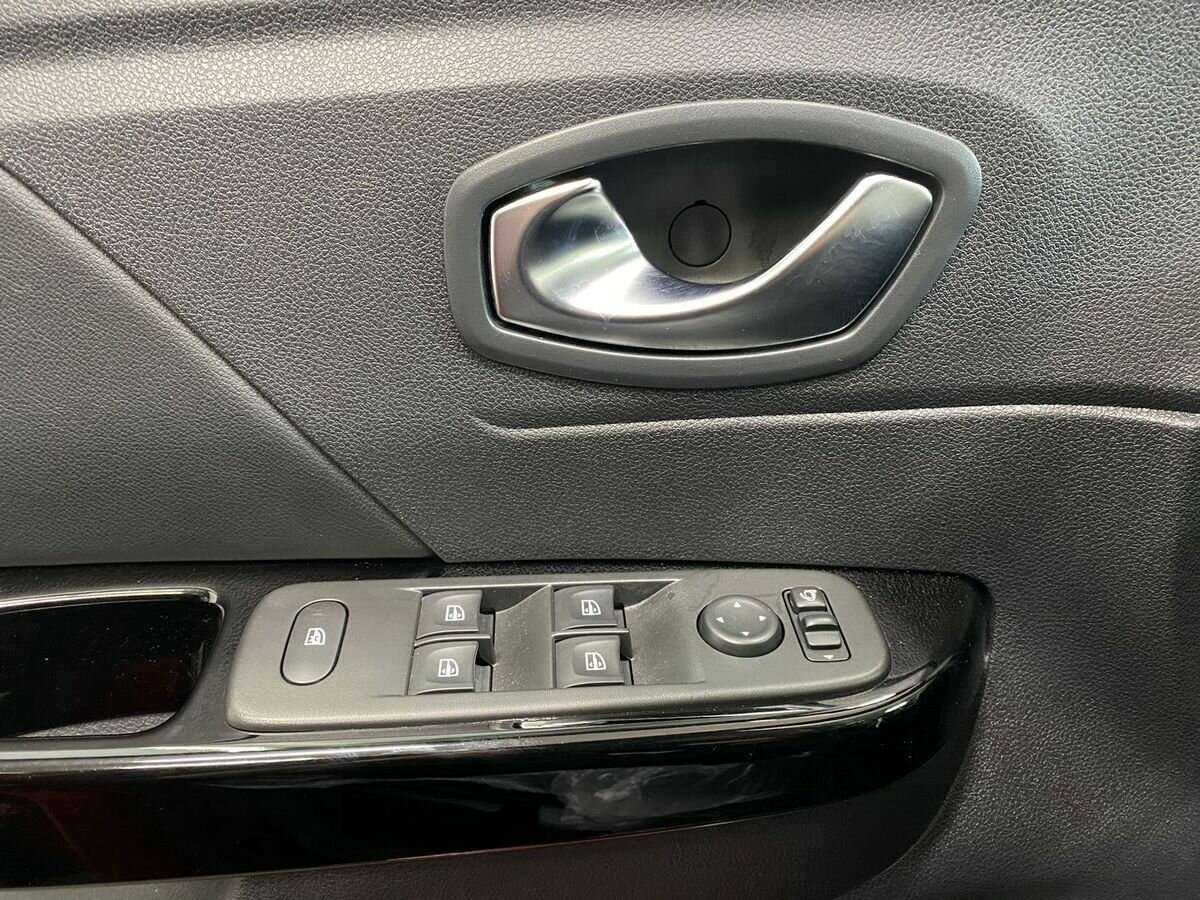 Купить Renault Kaptur с пробегом. Фото: #17