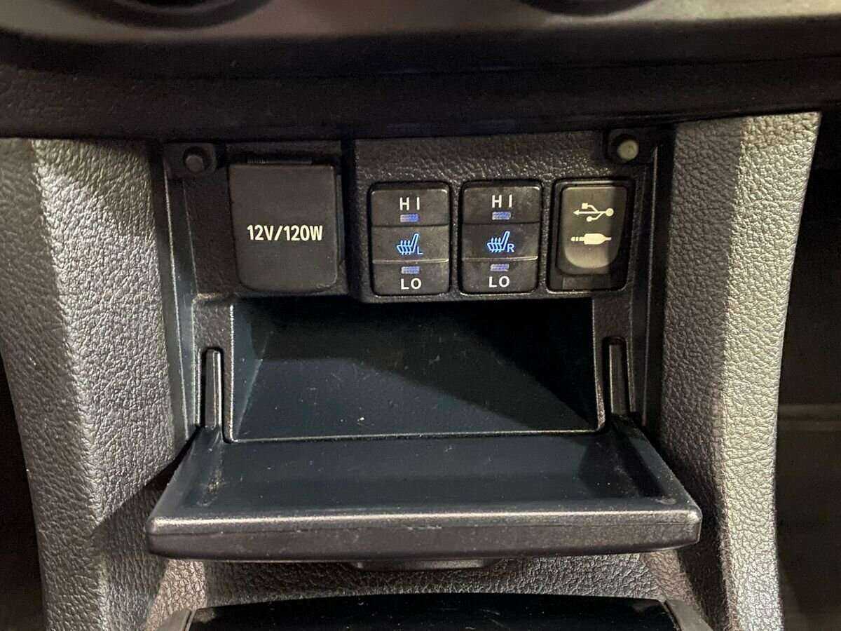 Купить Toyota Corolla с пробегом. Фото: #13