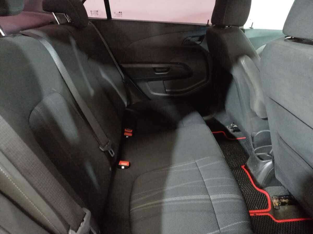 Купить Chevrolet Aveo с пробегом. Фото: #9