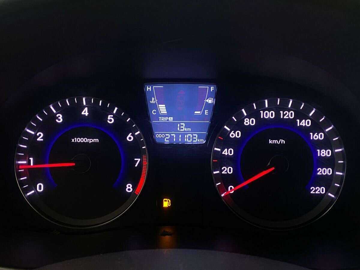 Купить Hyundai Solaris с пробегом. Фото: #11