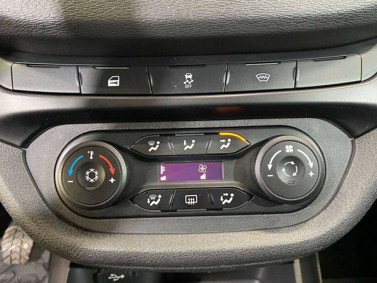 Купить Lada (ВАЗ) Vesta с пробегом. Фото: #14