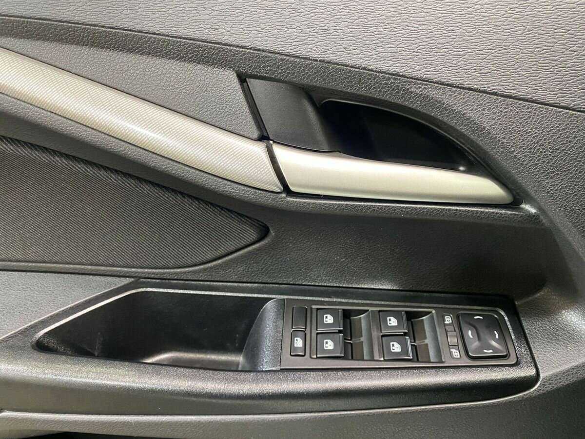 Купить Lada (ВАЗ) Vesta с пробегом. Фото: #16