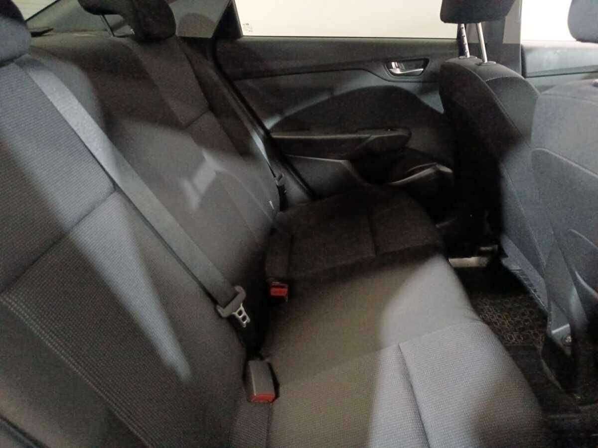 Купить Hyundai Solaris с пробегом. Фото: #10