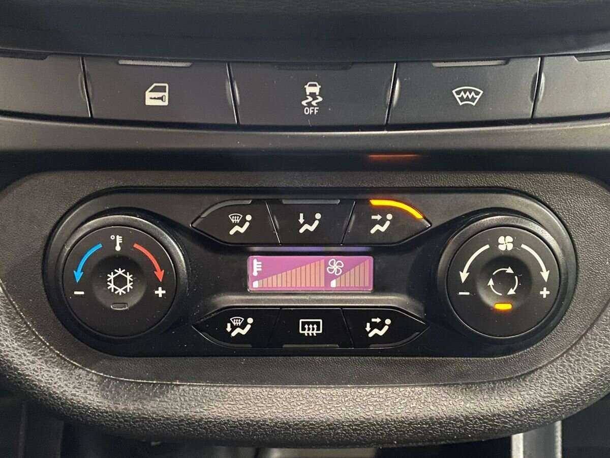 Купить Lada (ВАЗ) Vesta с пробегом. Фото: #14