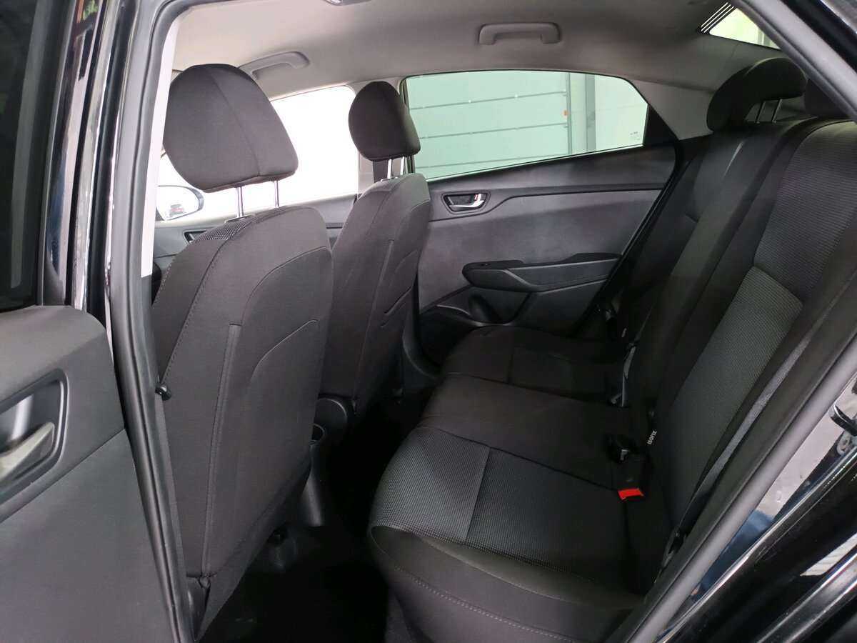 Купить Hyundai Solaris с пробегом. Фото: #11