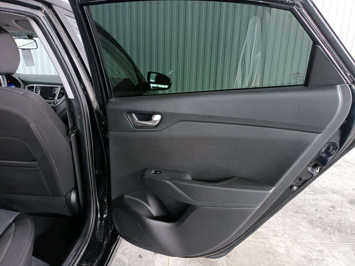 Купить Hyundai Solaris с пробегом. Фото: #19