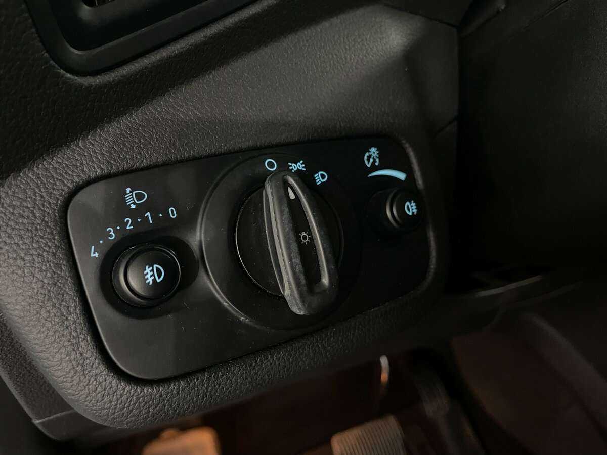 Купить Ford Kuga с пробегом. Фото: #13