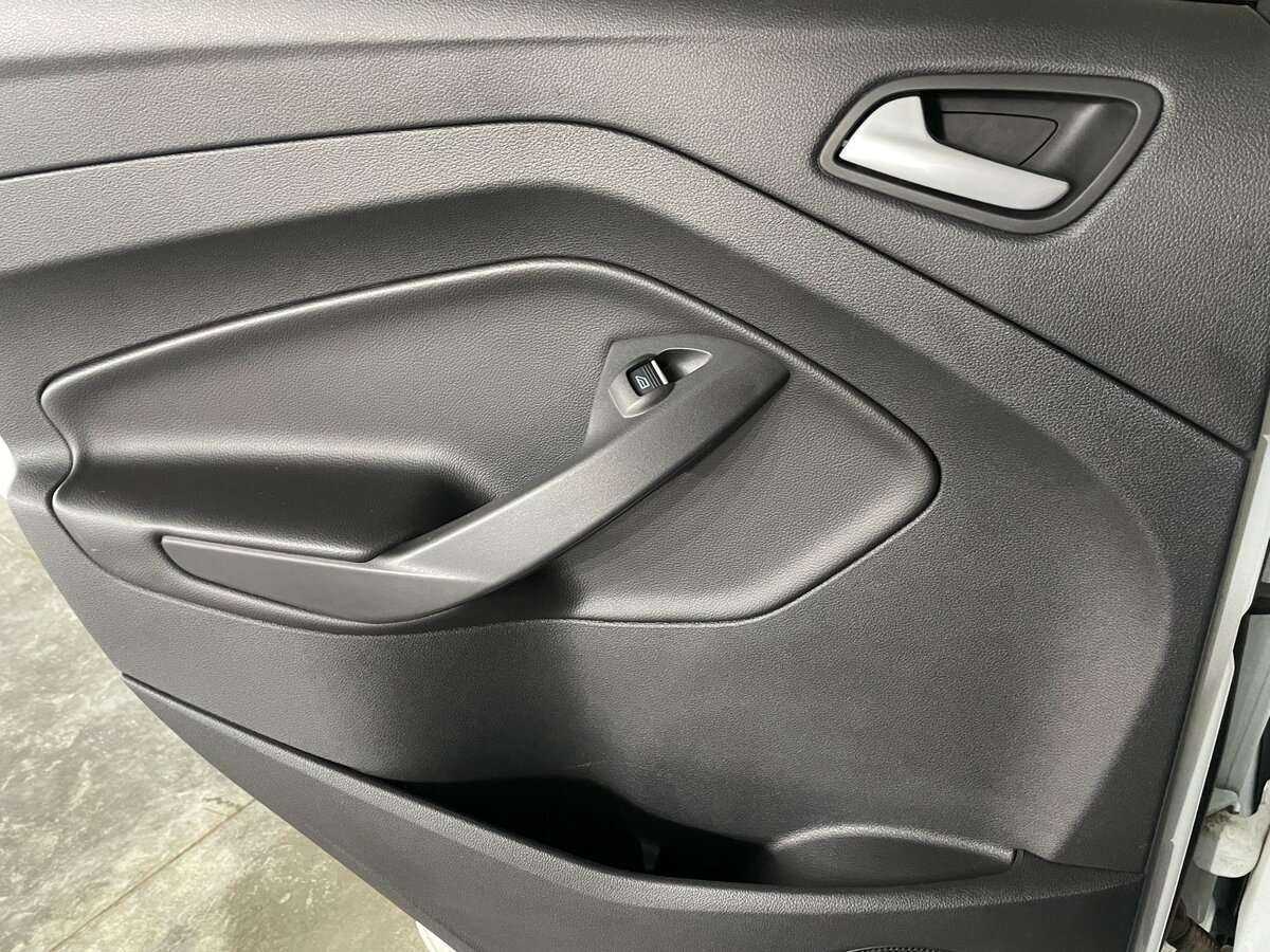 Купить Ford Kuga с пробегом. Фото: #25