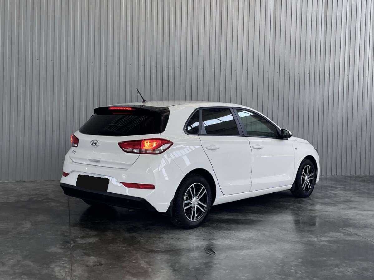 Купить Hyundai i30 с пробегом. Фото: #4