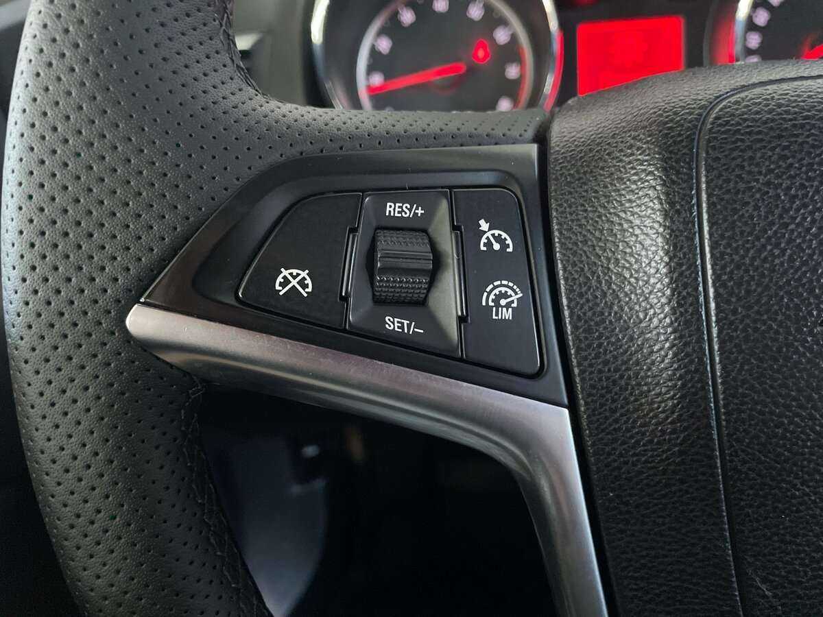 Купить Opel Astra с пробегом. Фото: #10