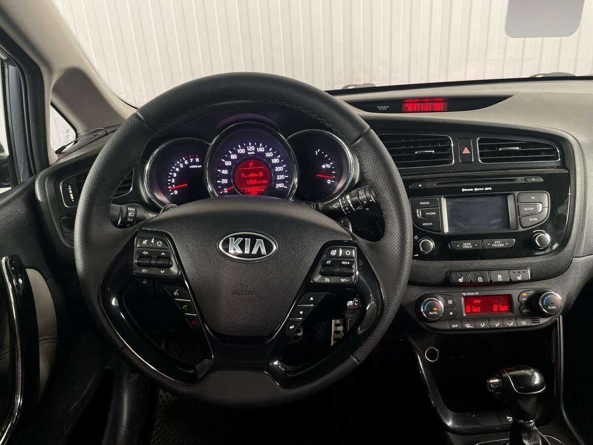Купить Kia Ceed с пробегом. Фото: #9