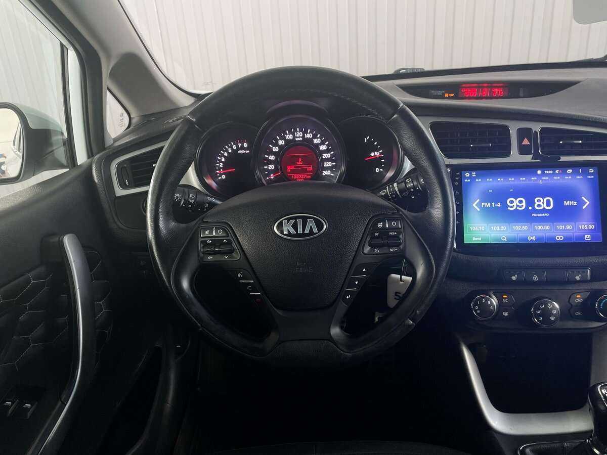 Купить Kia Ceed с пробегом. Фото: #10