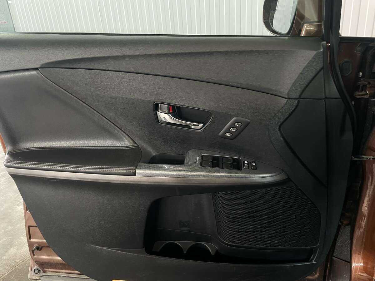 Купить Toyota Venza с пробегом. Фото: #19