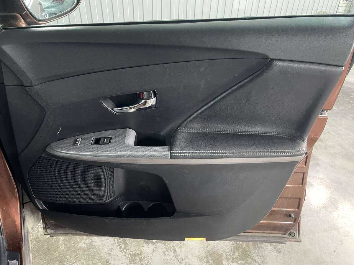 Купить Toyota Venza с пробегом. Фото: #21