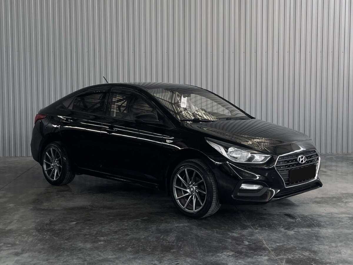 Купить Hyundai Solaris с пробегом. Фото: #2