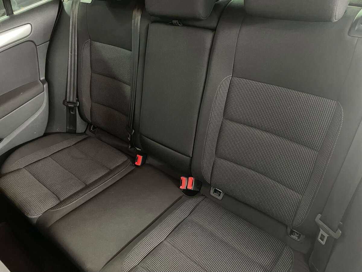 Купить Volkswagen Golf с пробегом. Фото: #16