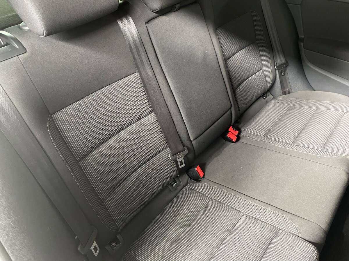 Купить Volkswagen Golf с пробегом. Фото: #18