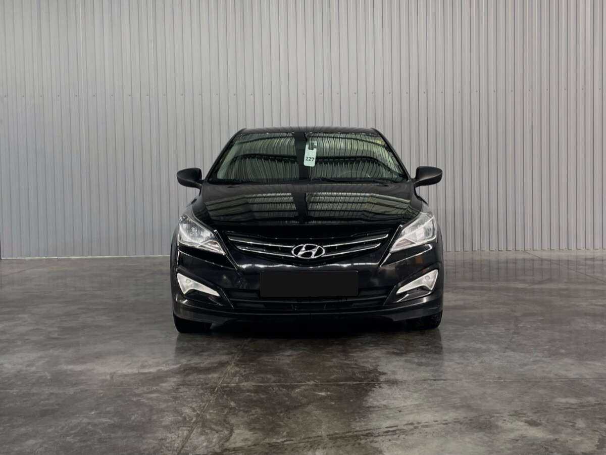 Купить Hyundai Solaris с пробегом. Фото: #1