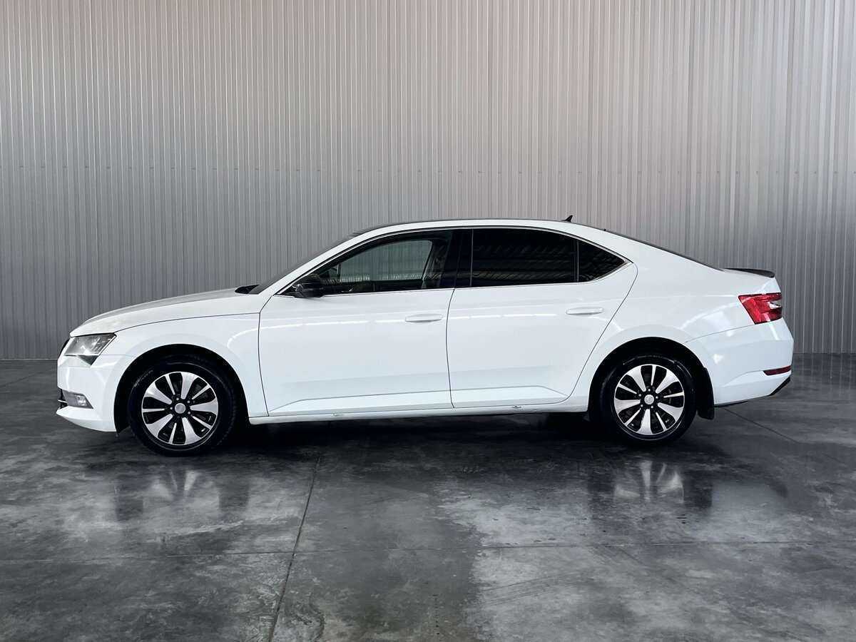 Купить Skoda Superb с пробегом. Фото: #7