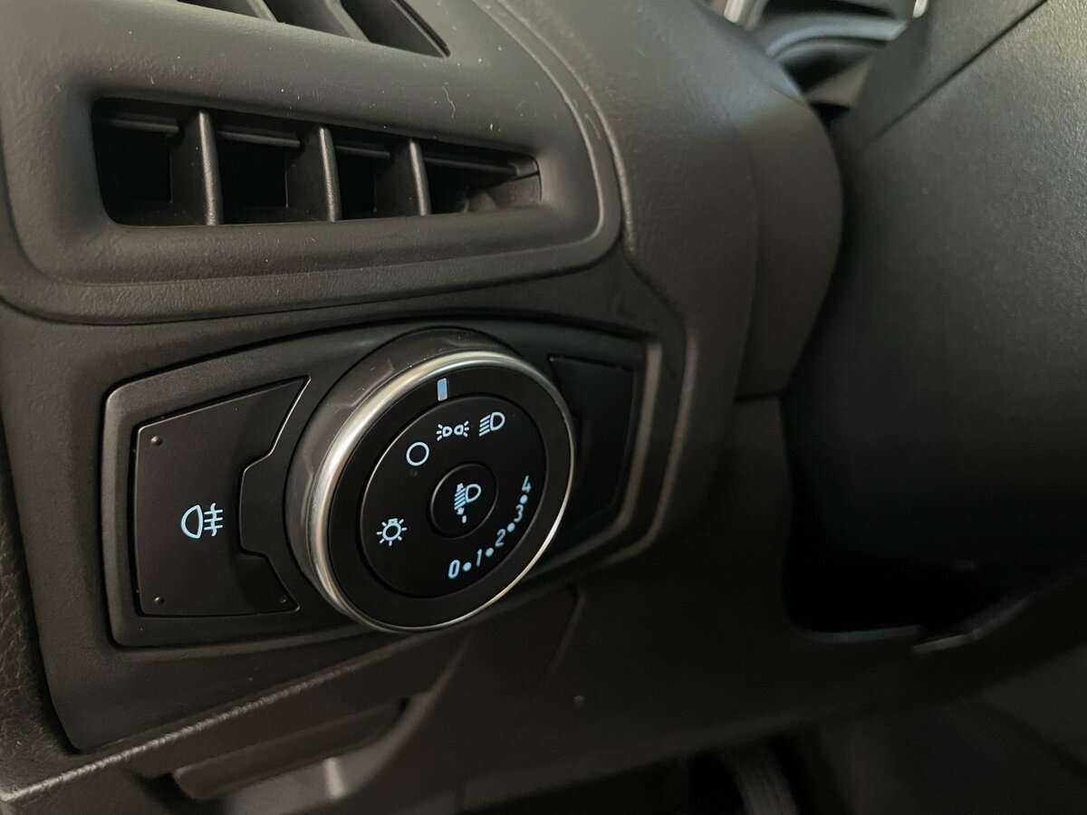 Купить Ford Focus с пробегом. Фото: #11