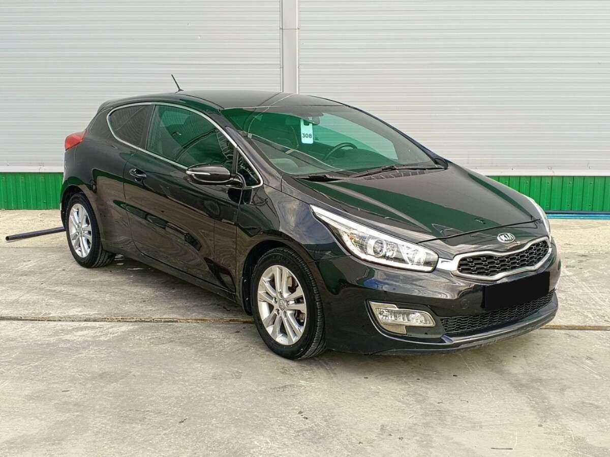 Купить Kia Ceed с пробегом. Фото: #2