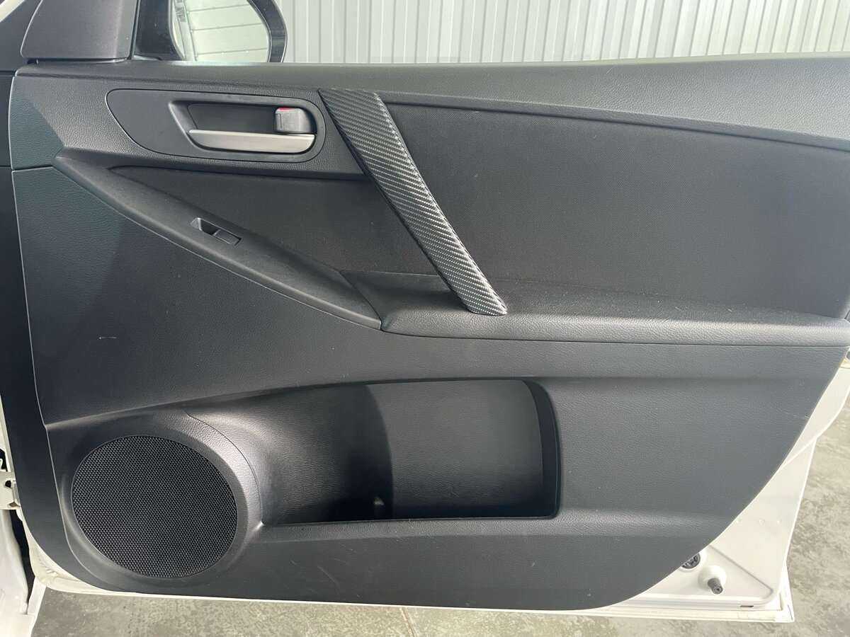 Купить Mazda 3 с пробегом. Фото: #19