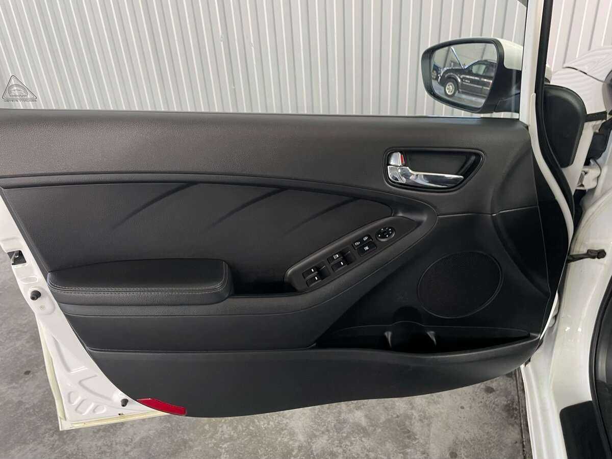 Купить Kia Cerato с пробегом. Фото: #16