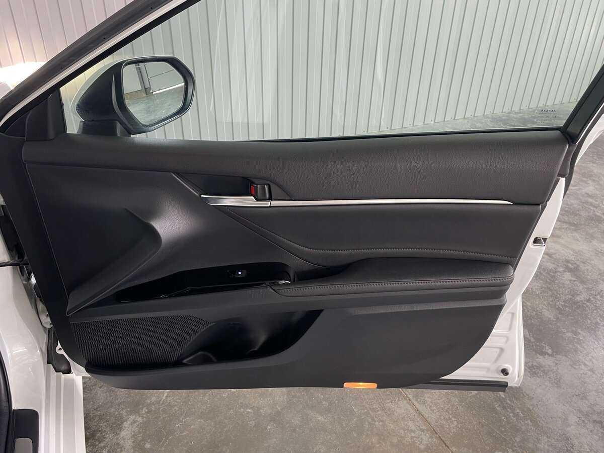 Купить Toyota Camry с пробегом. Фото: #24