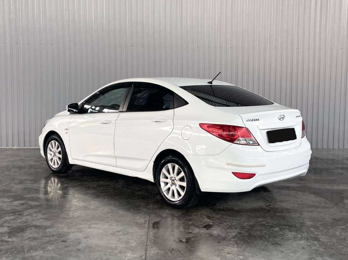 Купить Hyundai Solaris с пробегом. Фото: #6