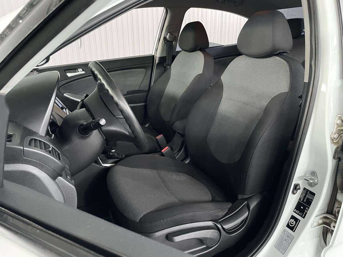 Купить Hyundai Solaris с пробегом. Фото: #12