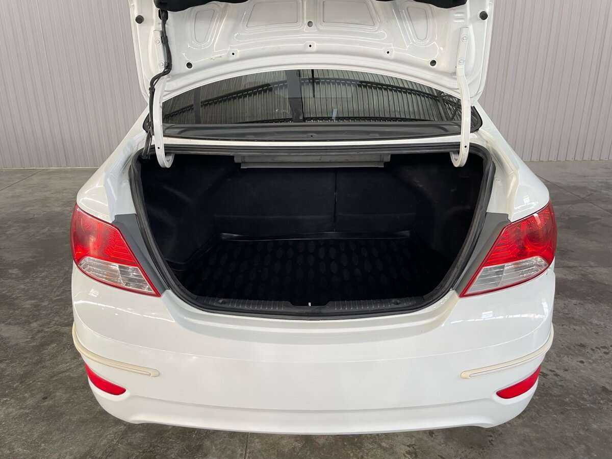 Купить Hyundai Solaris с пробегом. Фото: #21