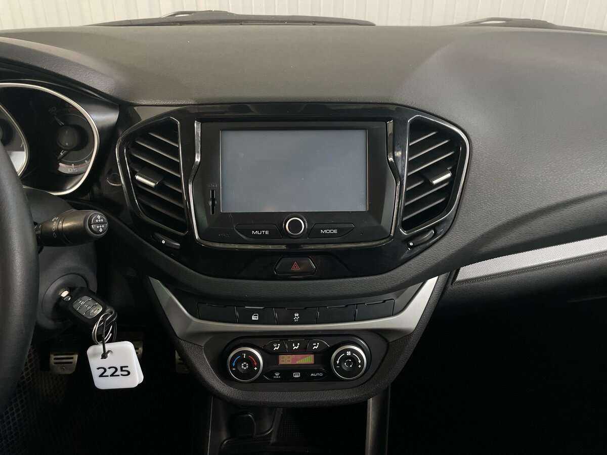 Купить Lada (ВАЗ) Vesta с пробегом. Фото: #10