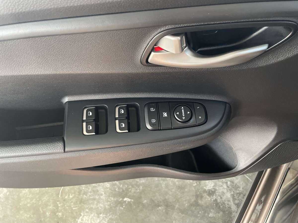 Купить Kia Rio с пробегом. Фото: #19