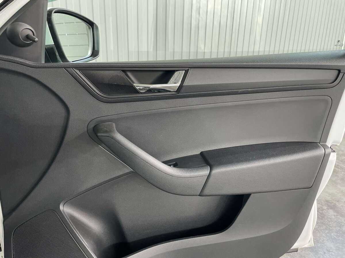 Купить Skoda Rapid с пробегом. Фото: #17