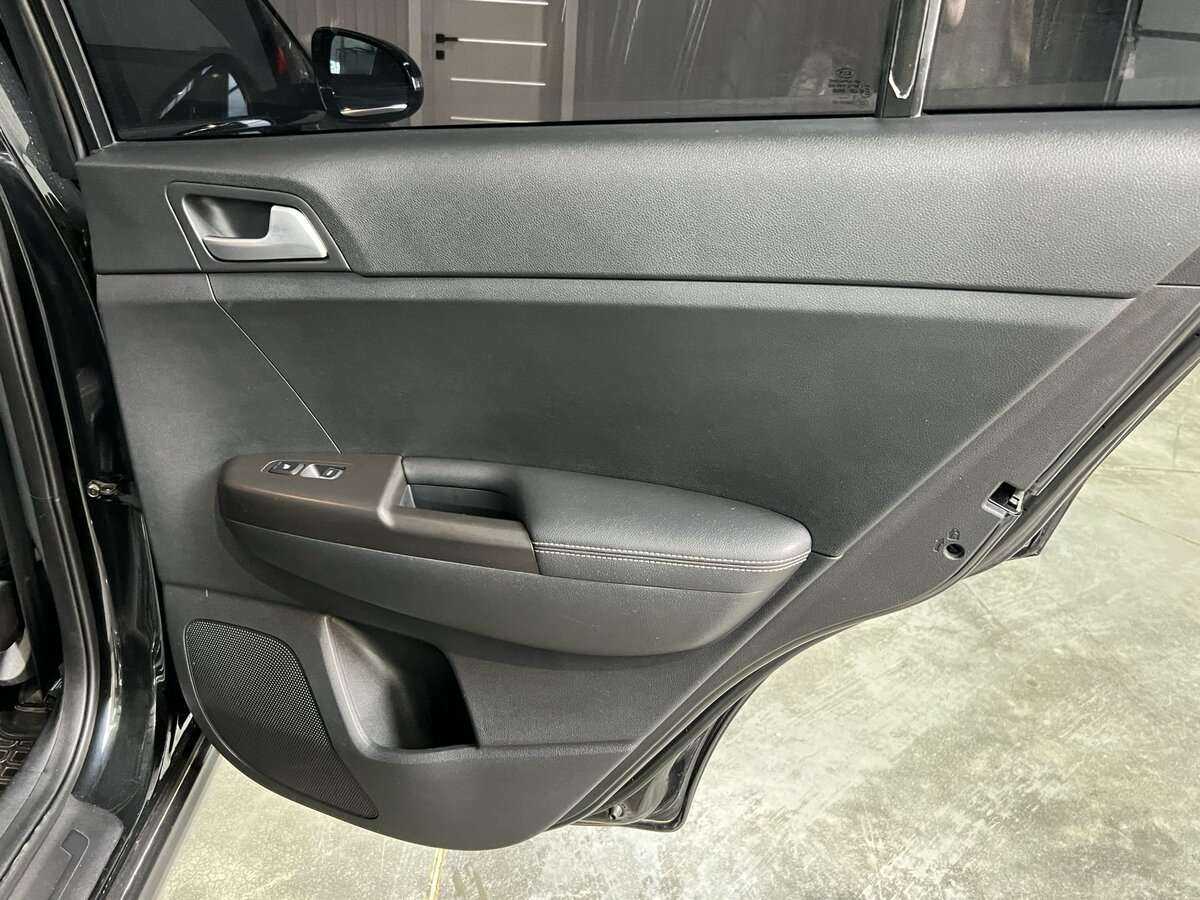 Купить Kia Sportage с пробегом. Фото: #18