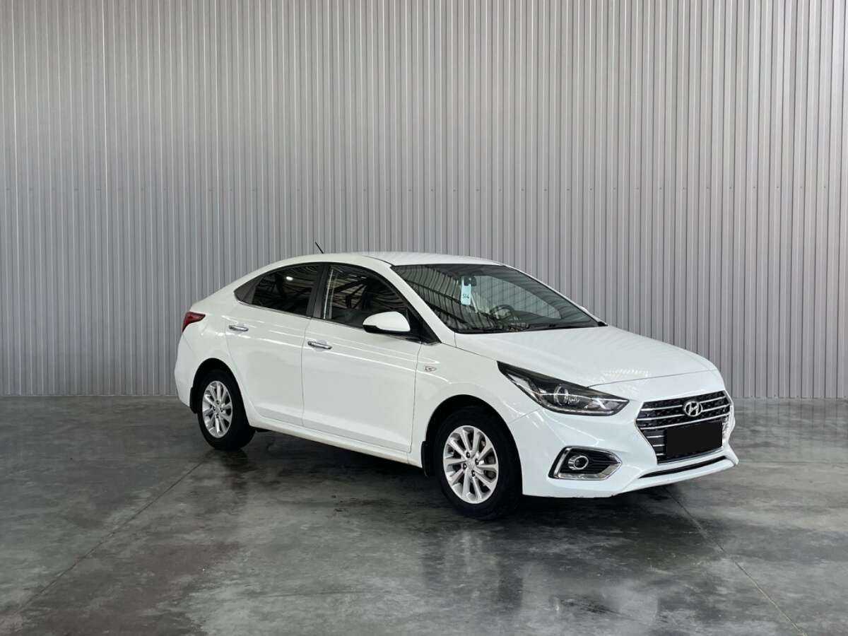 Купить Hyundai Solaris с пробегом. Фото: #2