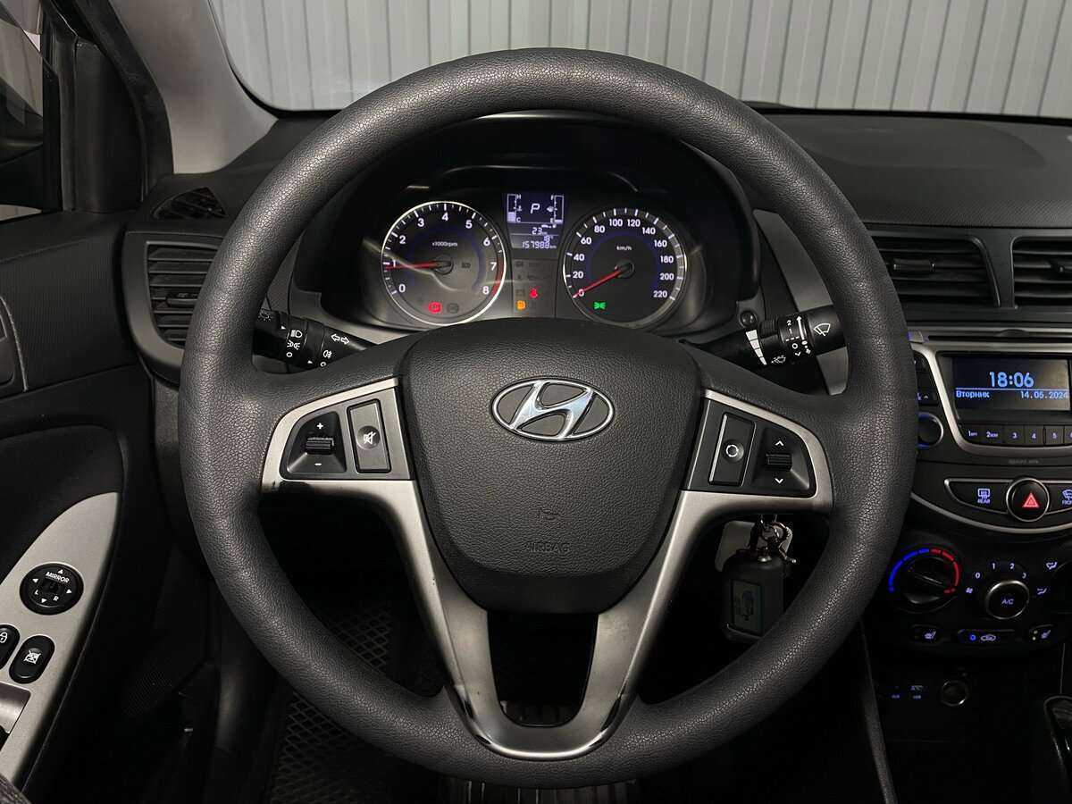 Купить Hyundai Solaris с пробегом. Фото: #9