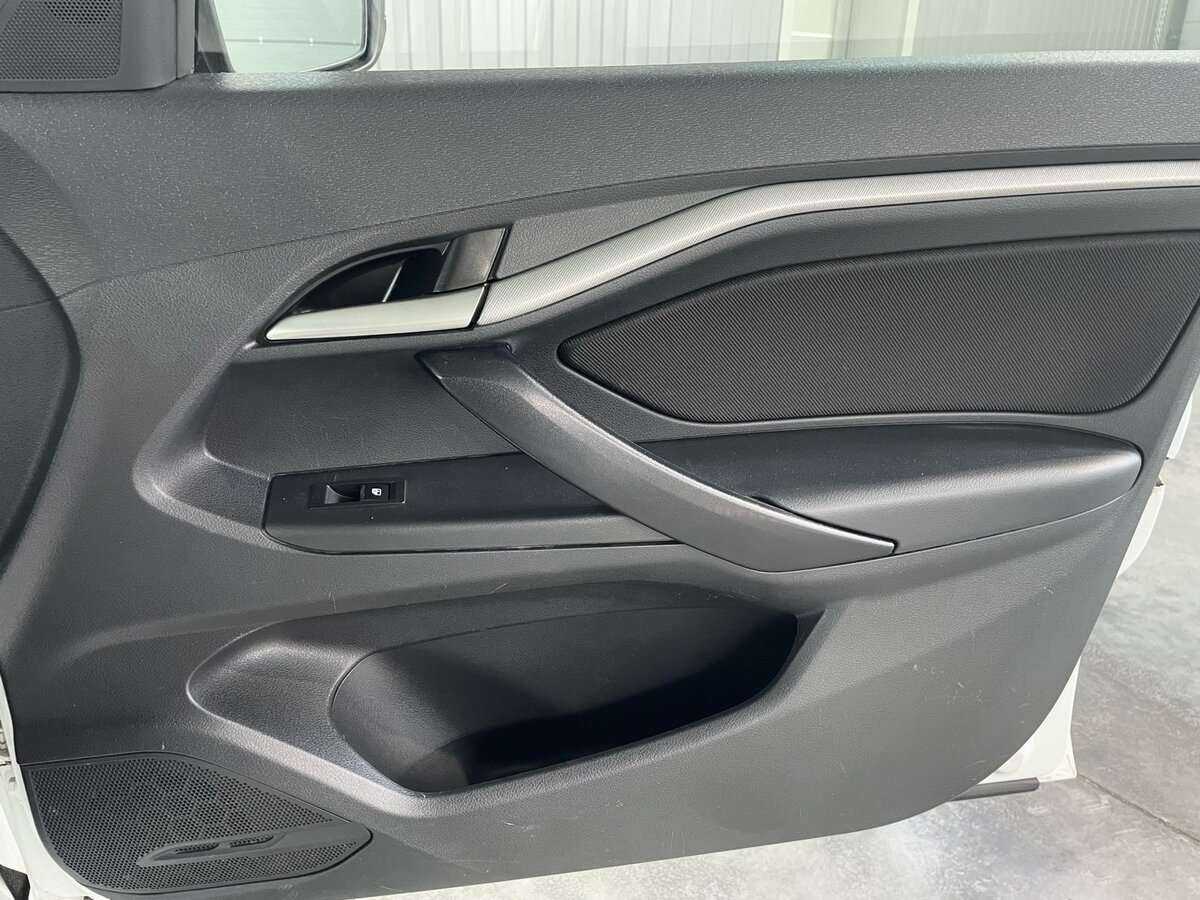 Купить Lada (ВАЗ) Vesta с пробегом. Фото: #21