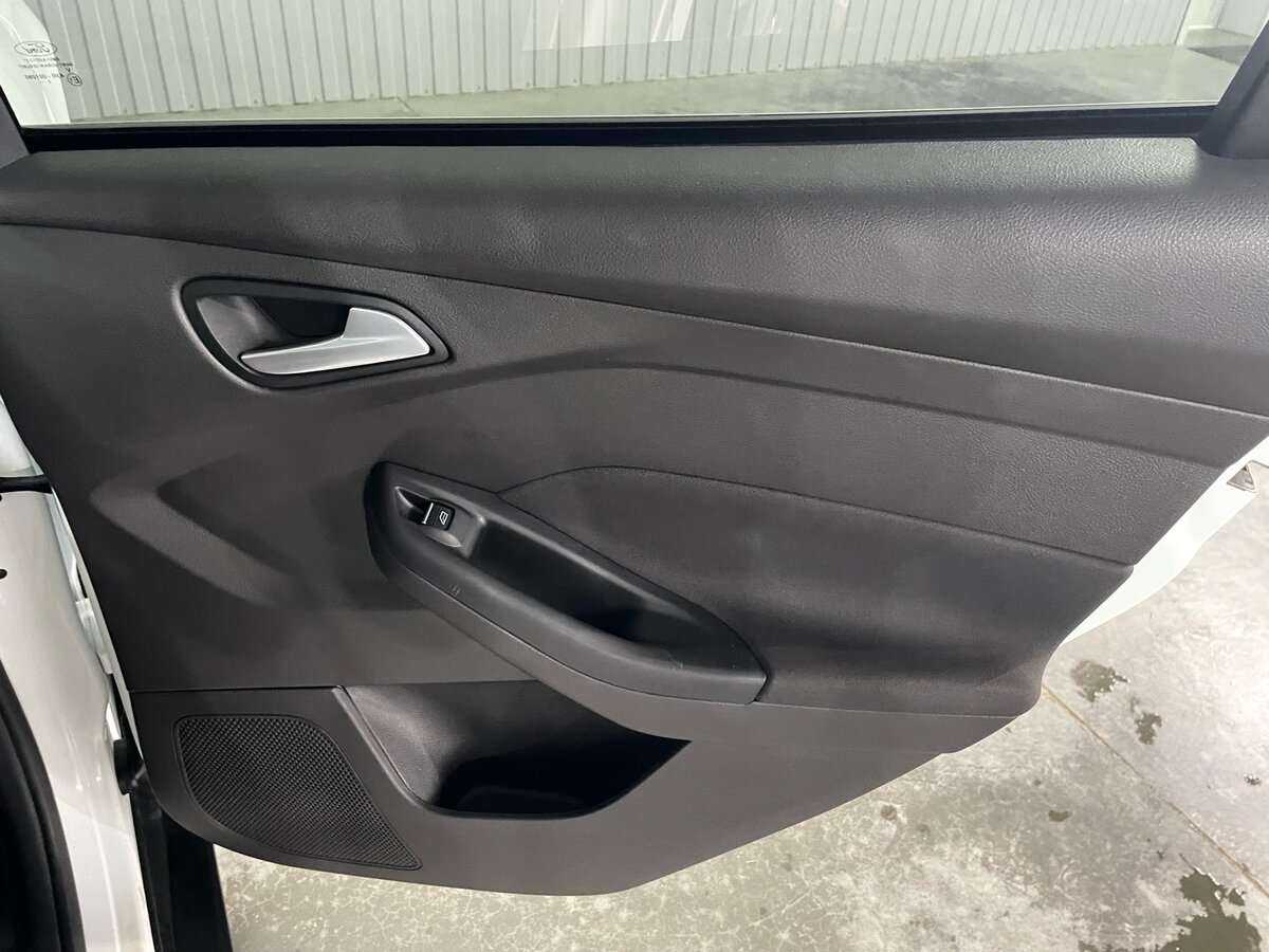 Купить Ford Focus с пробегом. Фото: #20