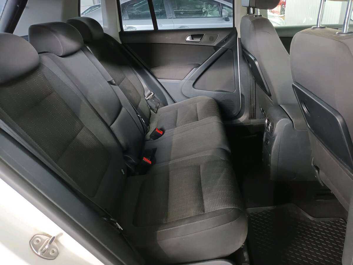 Купить Volkswagen Tiguan с пробегом. Фото: #15