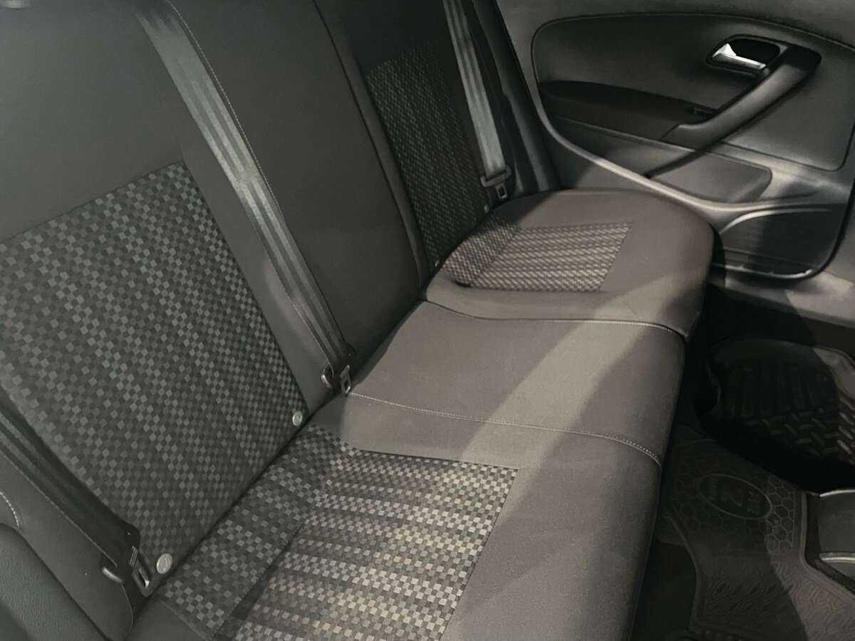 Купить Volkswagen Polo с пробегом. Фото: #12