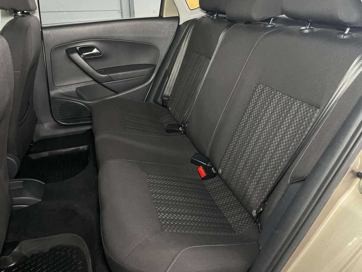 Купить Volkswagen Polo с пробегом. Фото: #11