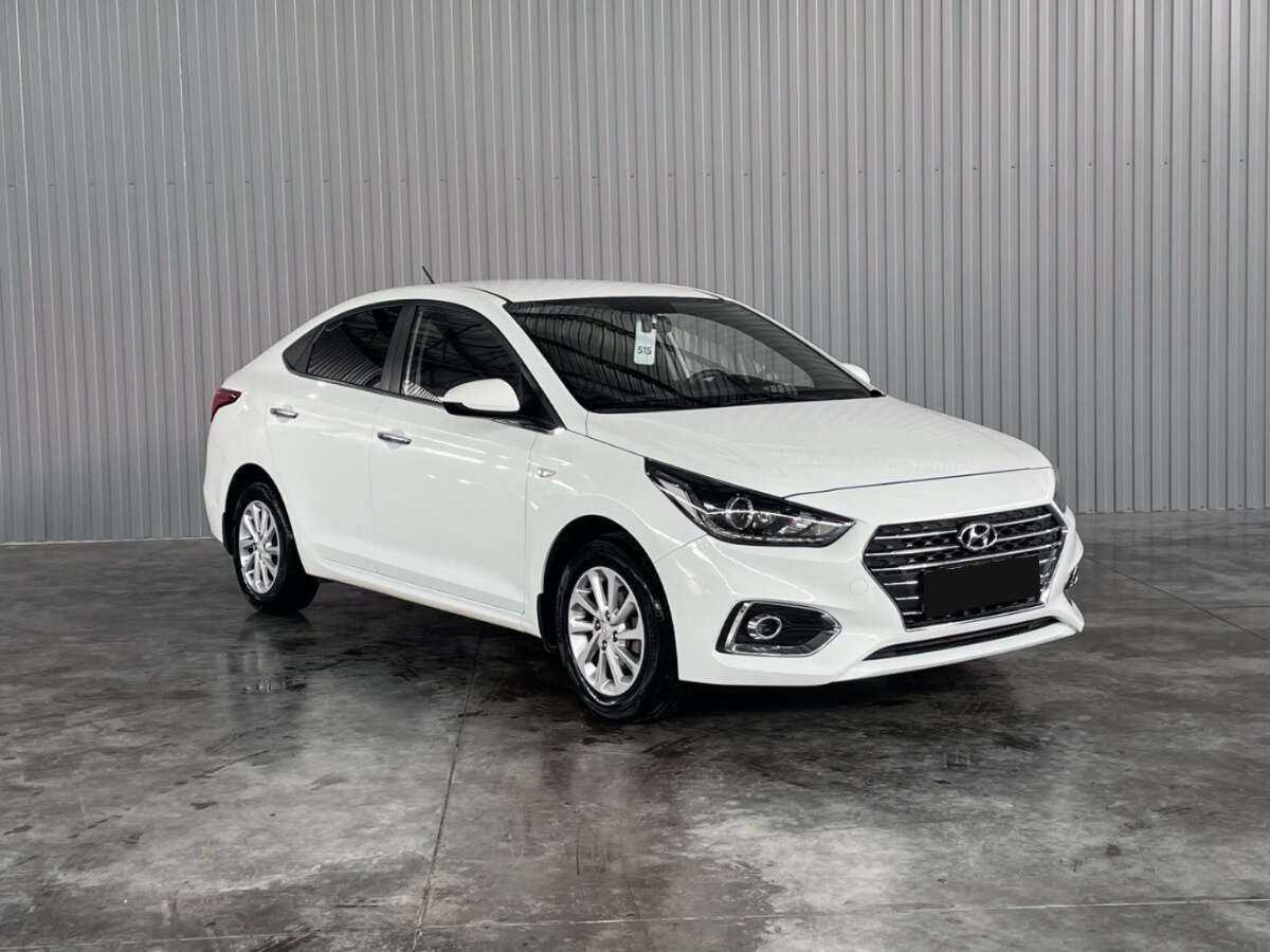 Купить Hyundai Solaris с пробегом. Фото: #2