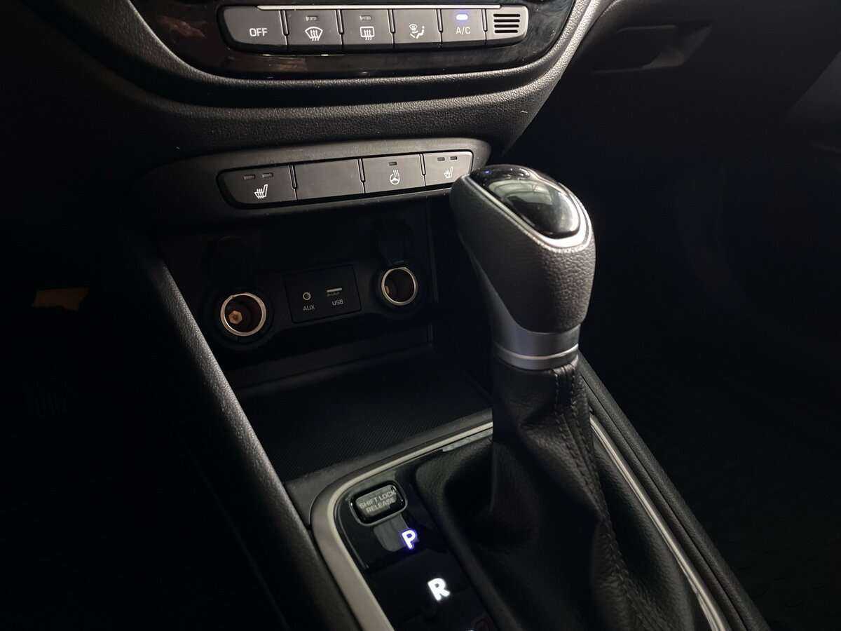 Купить Hyundai Solaris с пробегом. Фото: #10