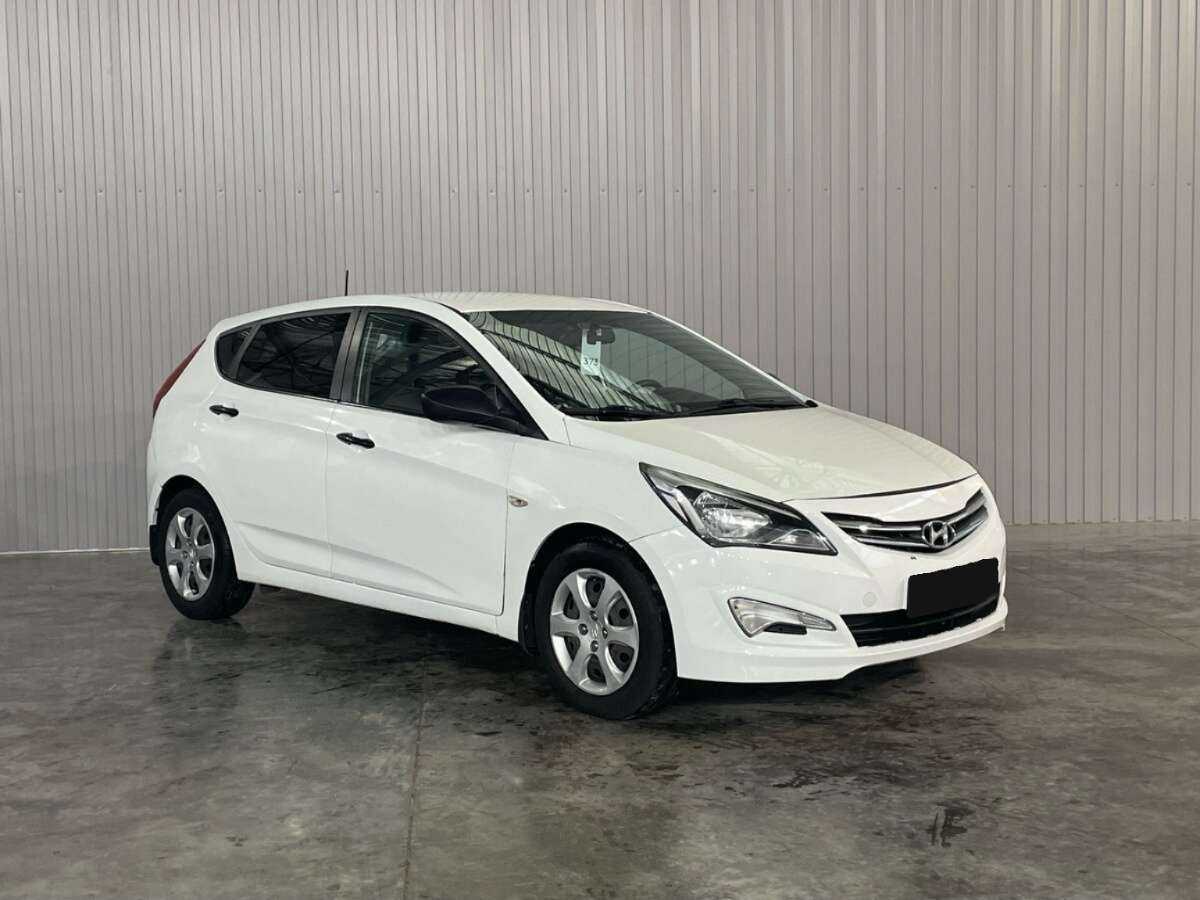 Купить Hyundai Solaris с пробегом. Фото: #2