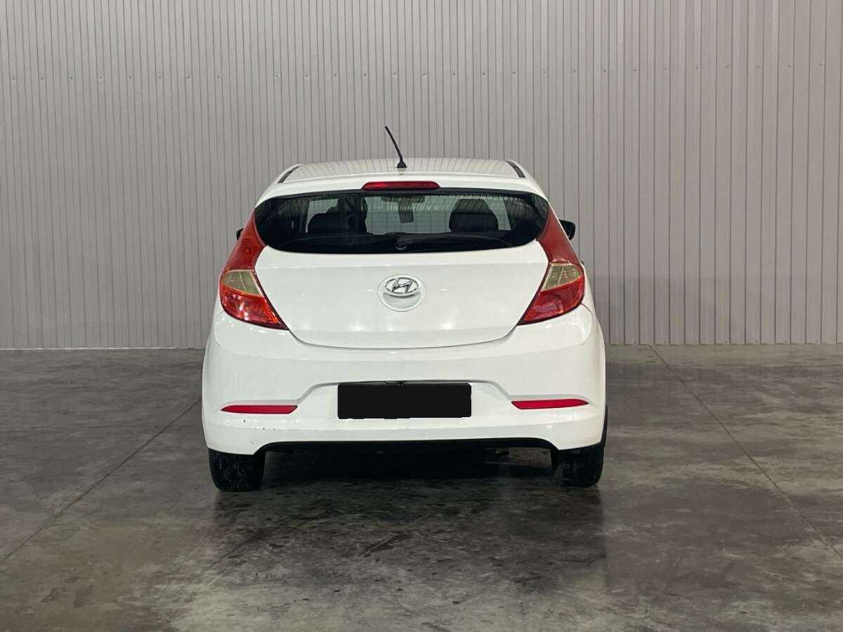 Купить Hyundai Solaris с пробегом. Фото: #5