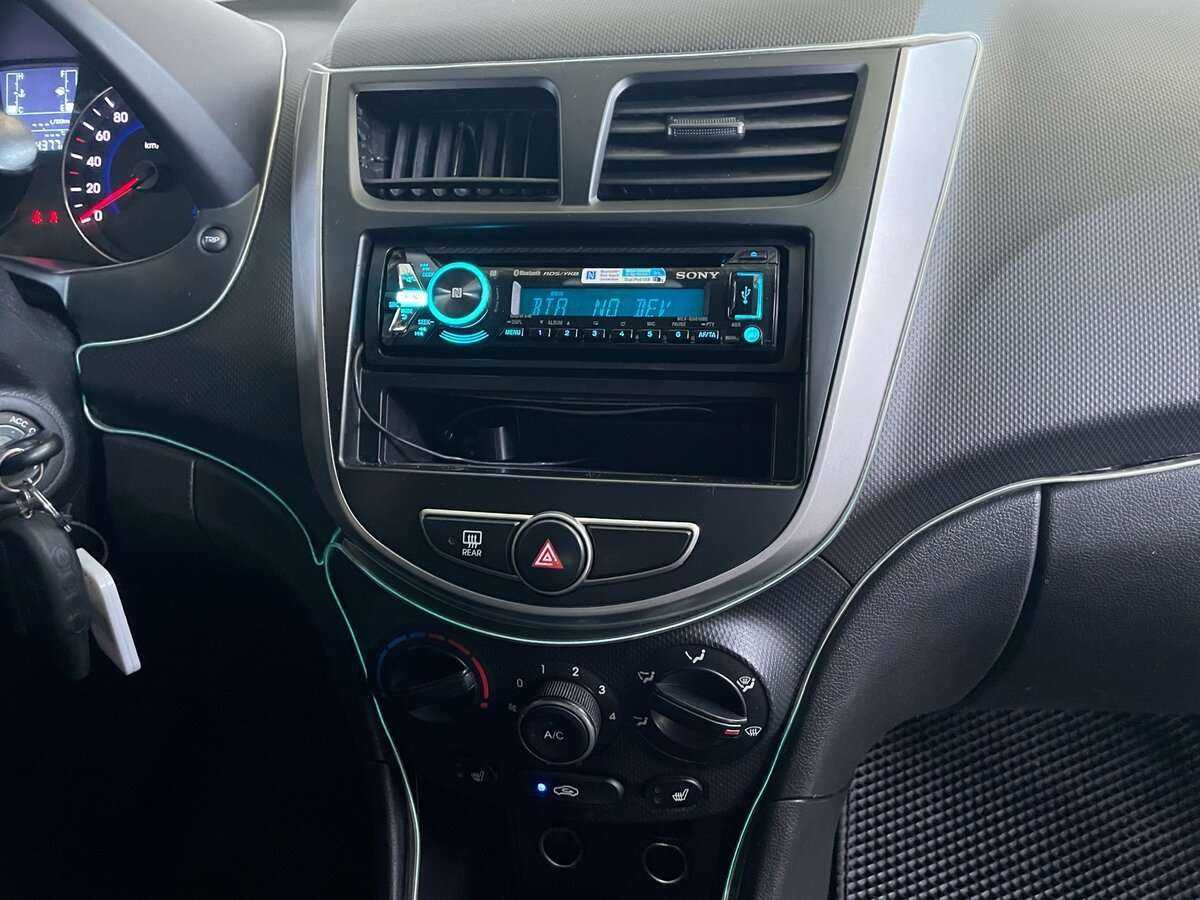 Купить Hyundai Solaris с пробегом. Фото: #13