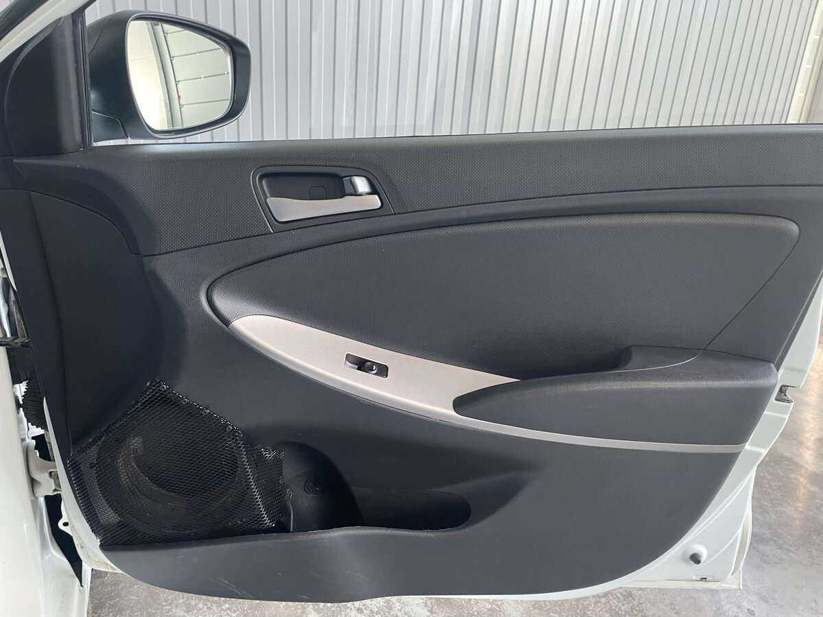 Купить Hyundai Solaris с пробегом. Фото: #20