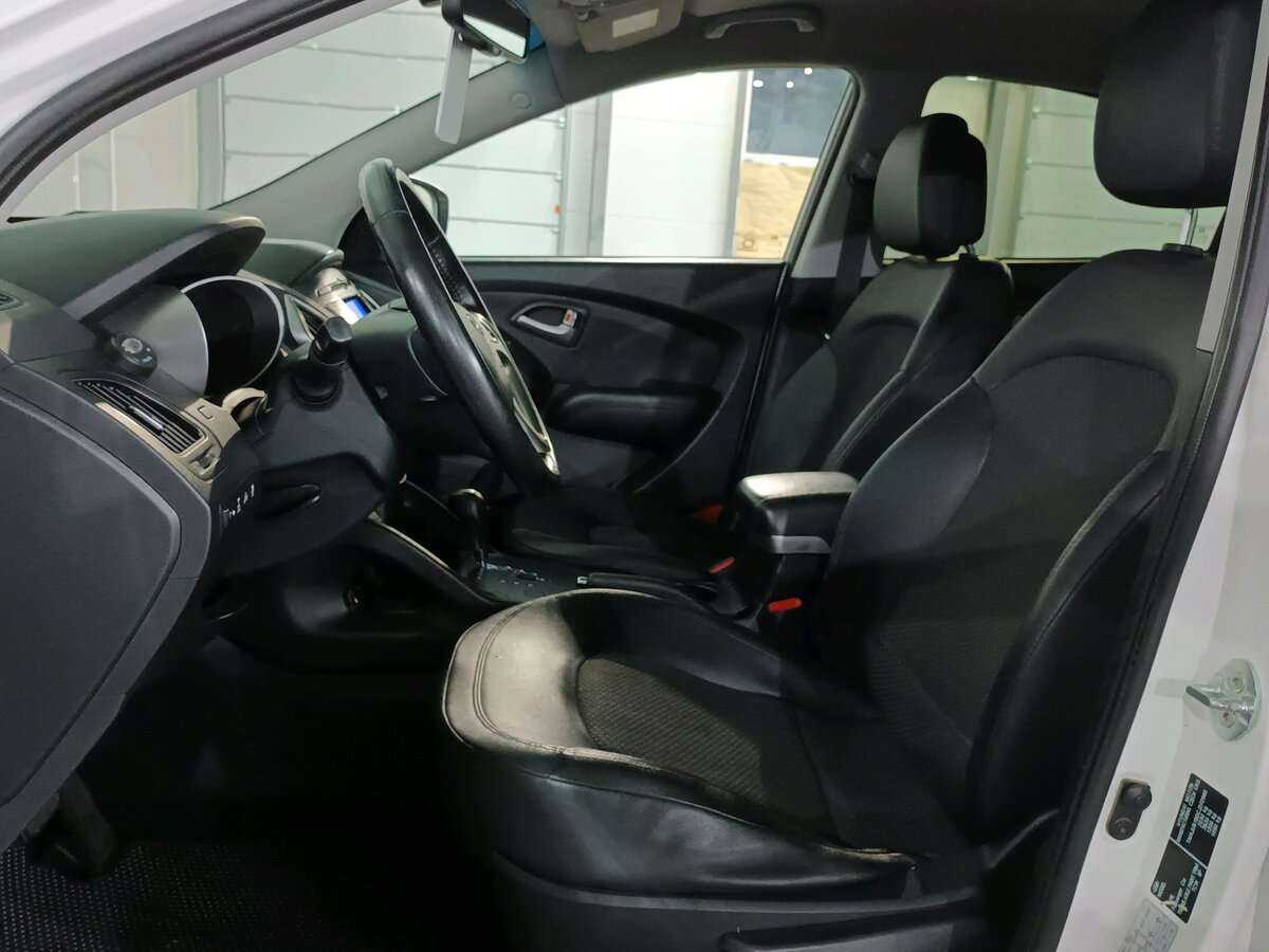 Купить Hyundai ix35 с пробегом. Фото: #8